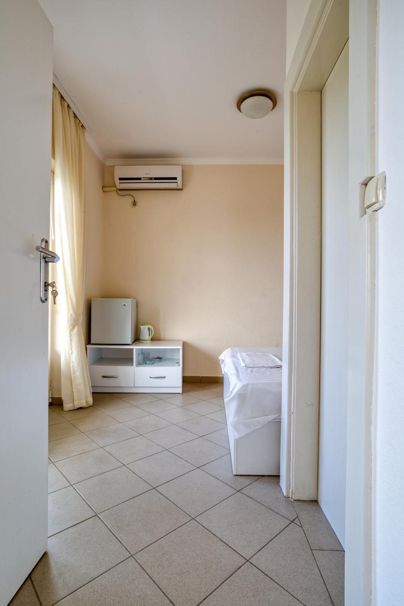 Snezna Kraljica Apartment Sutomore Exterior photo